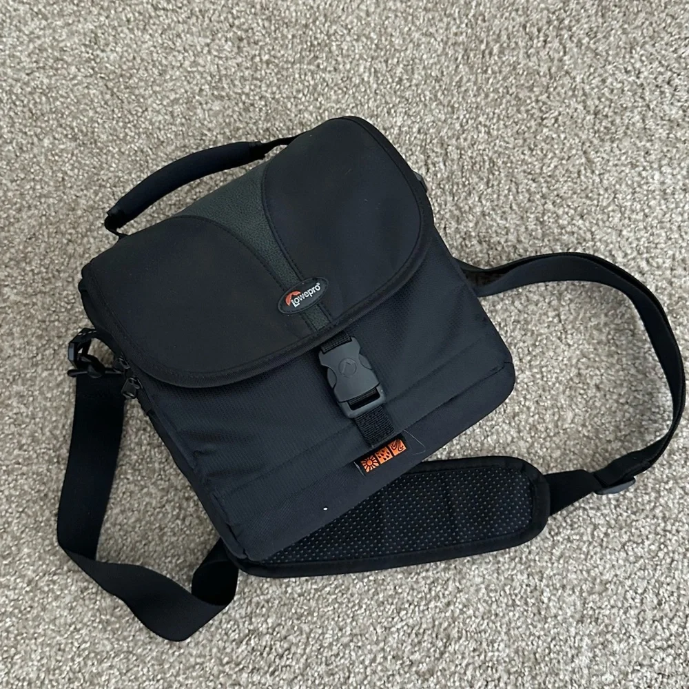 Canon Rebel T2i DSLR Camera